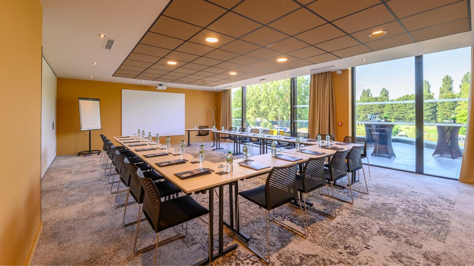 Kyriad Prestige Compiegne Jaux